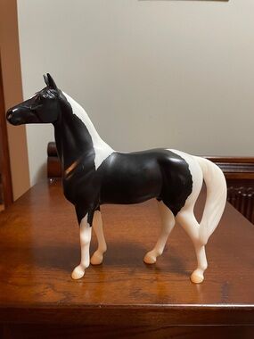 Black and White Breyer Horse Figurine Decorative Sculpture
